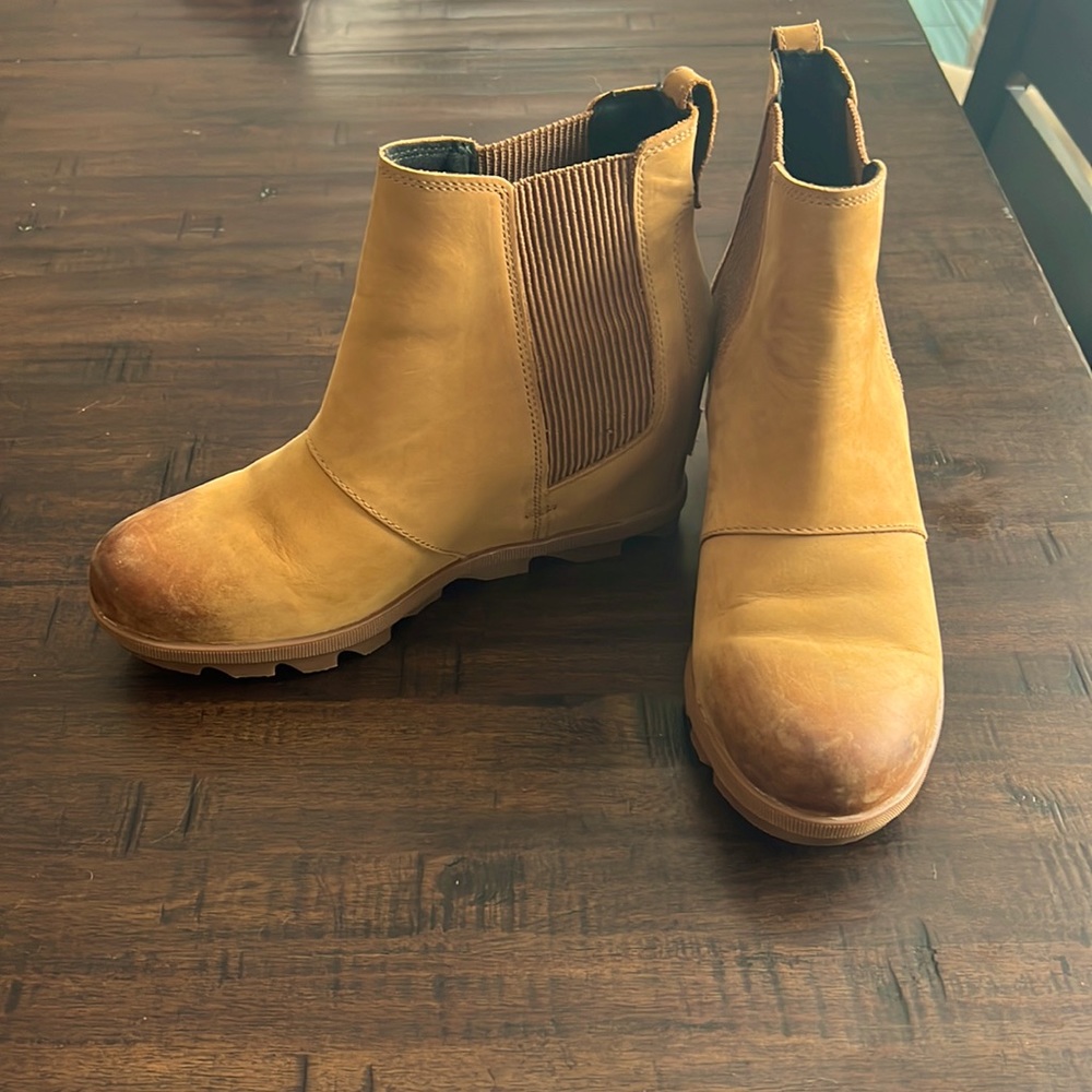 SOREL WOMEN'S JOAN OF ARCTIC size 9